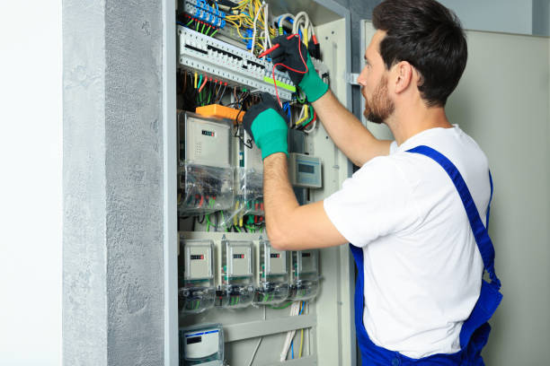 Best Local Electrician Companies  in Glastonbury Center, CT